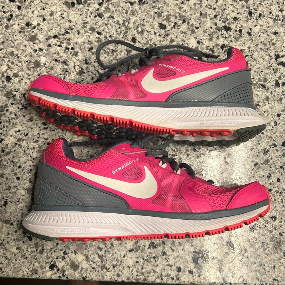 Nike Women Size 5.5 Zoom Winflo 684490-601 Pink Running Shoes Sneakers
